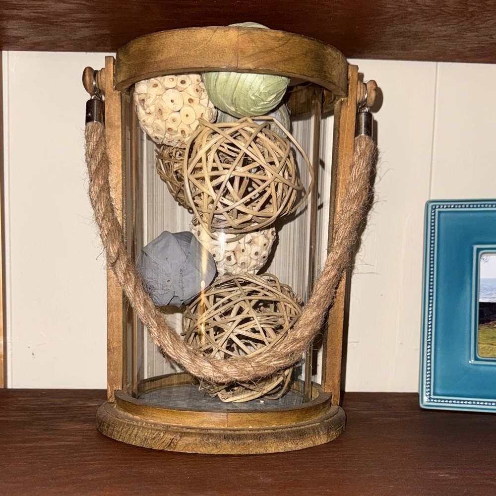 URBAN TERRAIN 10.5” WOODEN LANTERN NAUTICAL ROPE HOME DECOR/ACCENT W/DECOR BALLS